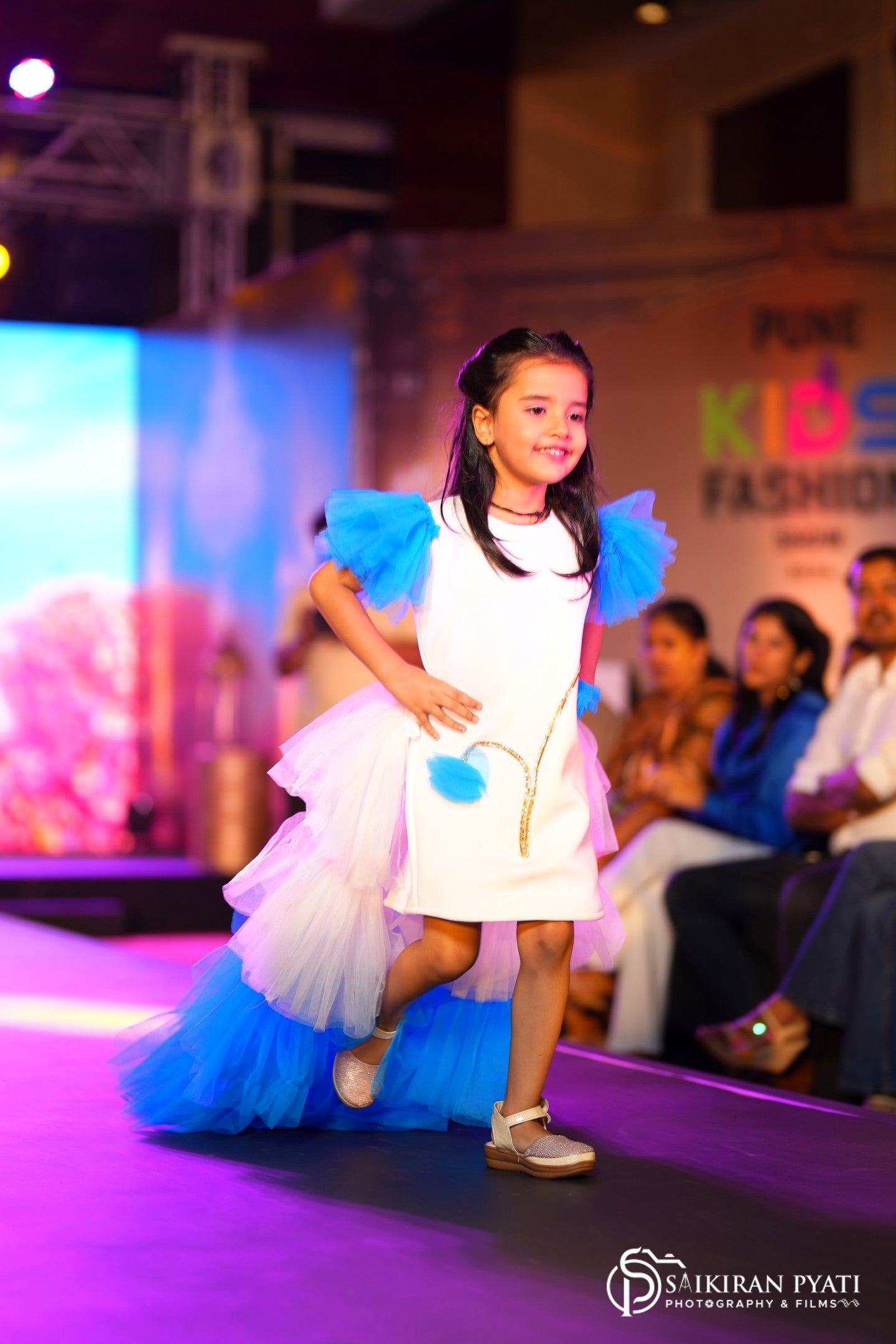 dress for girls with detachable ruffle trail