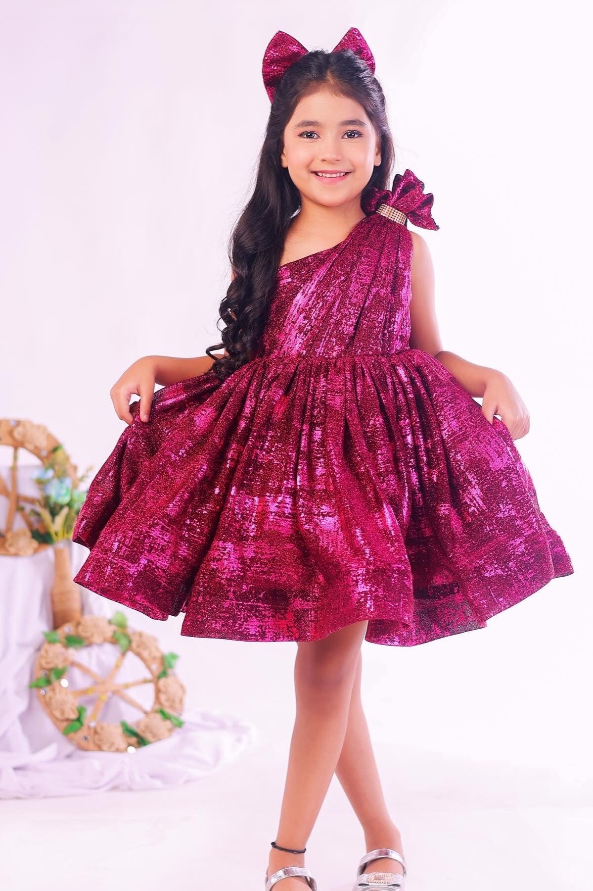 One shoulder flared dress for girl 8-9Y / Custom One shoulder flared dress for girl 8-9Y / Custom