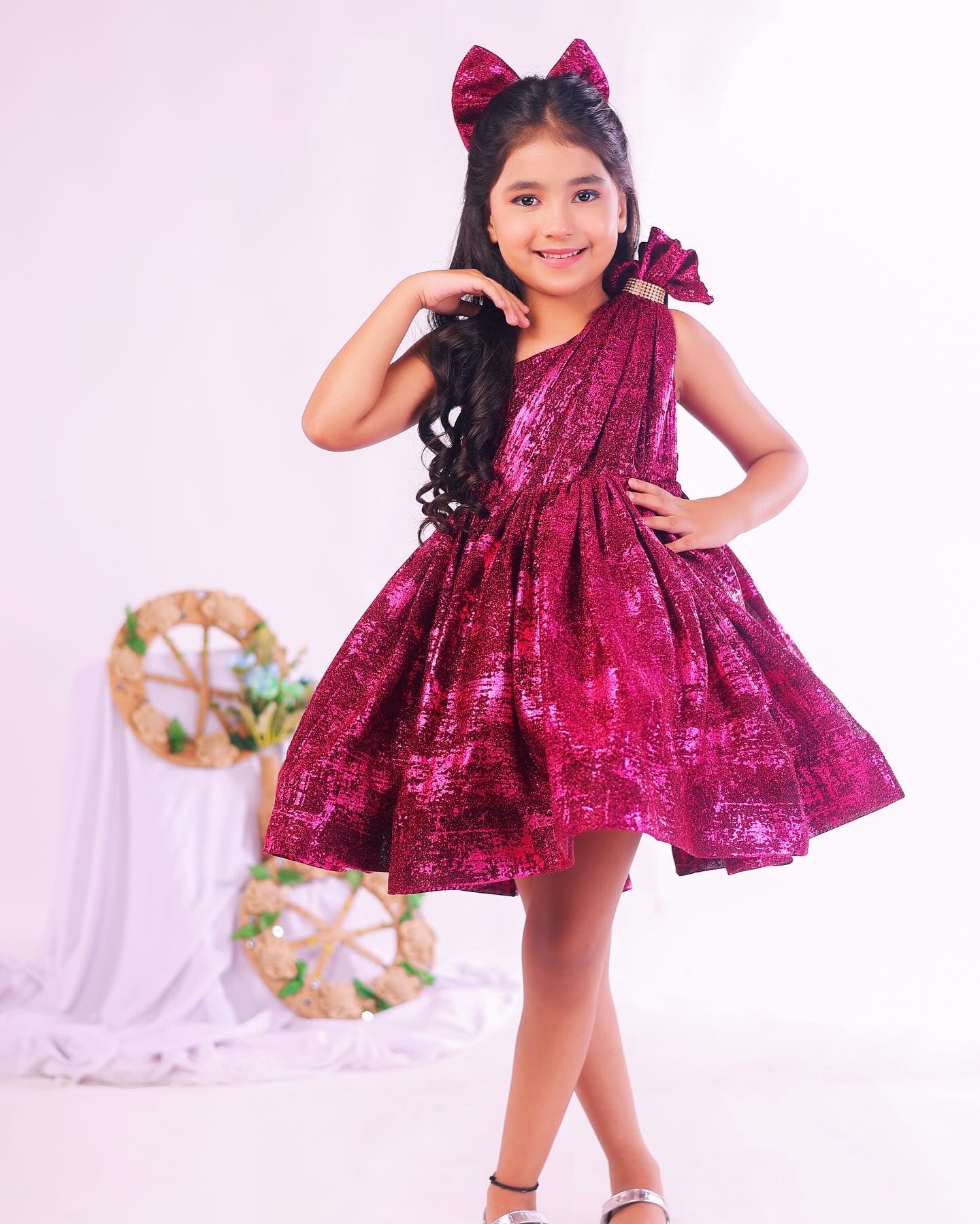 One shoulder flared dress for girl