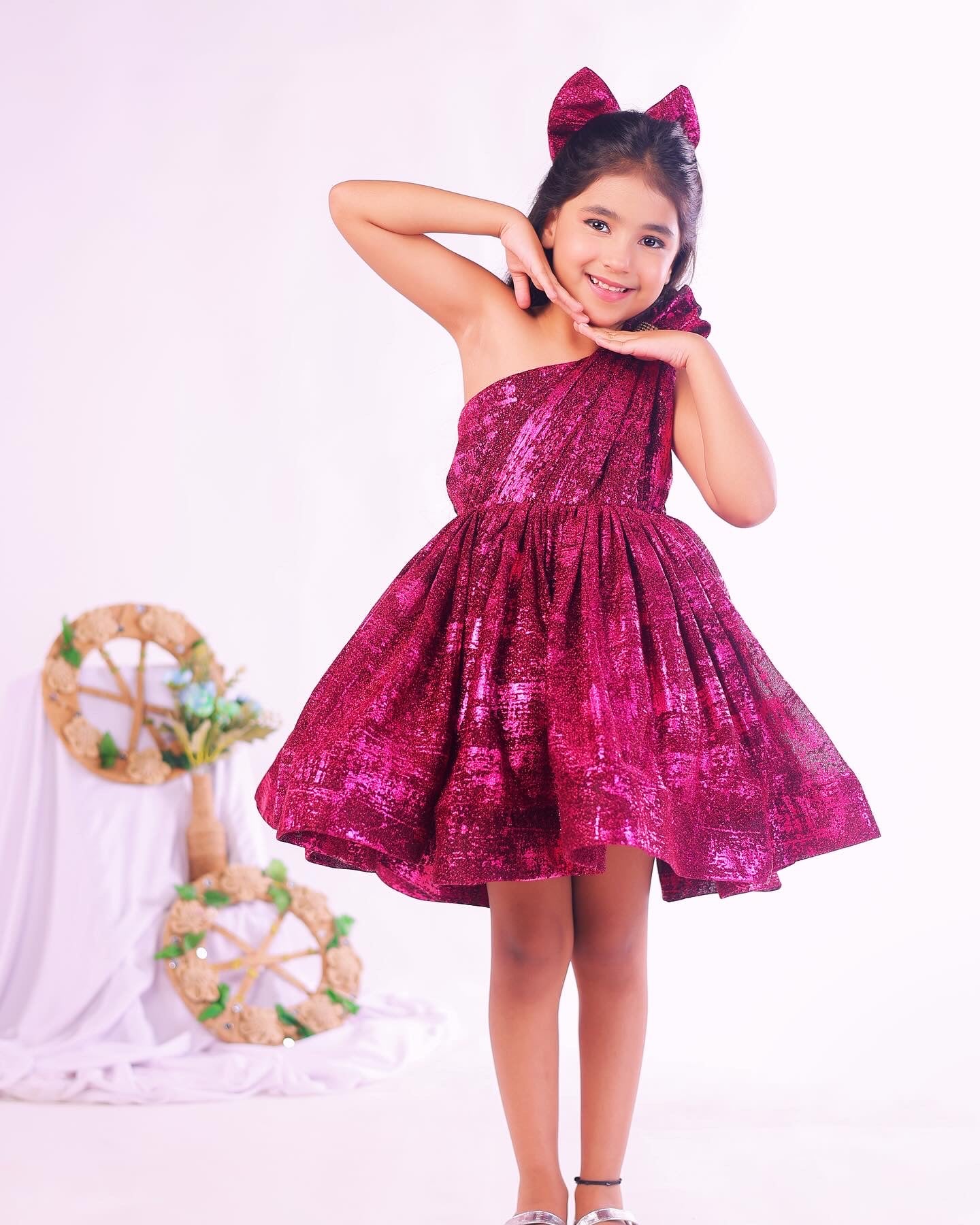One shoulder flared dress for girl