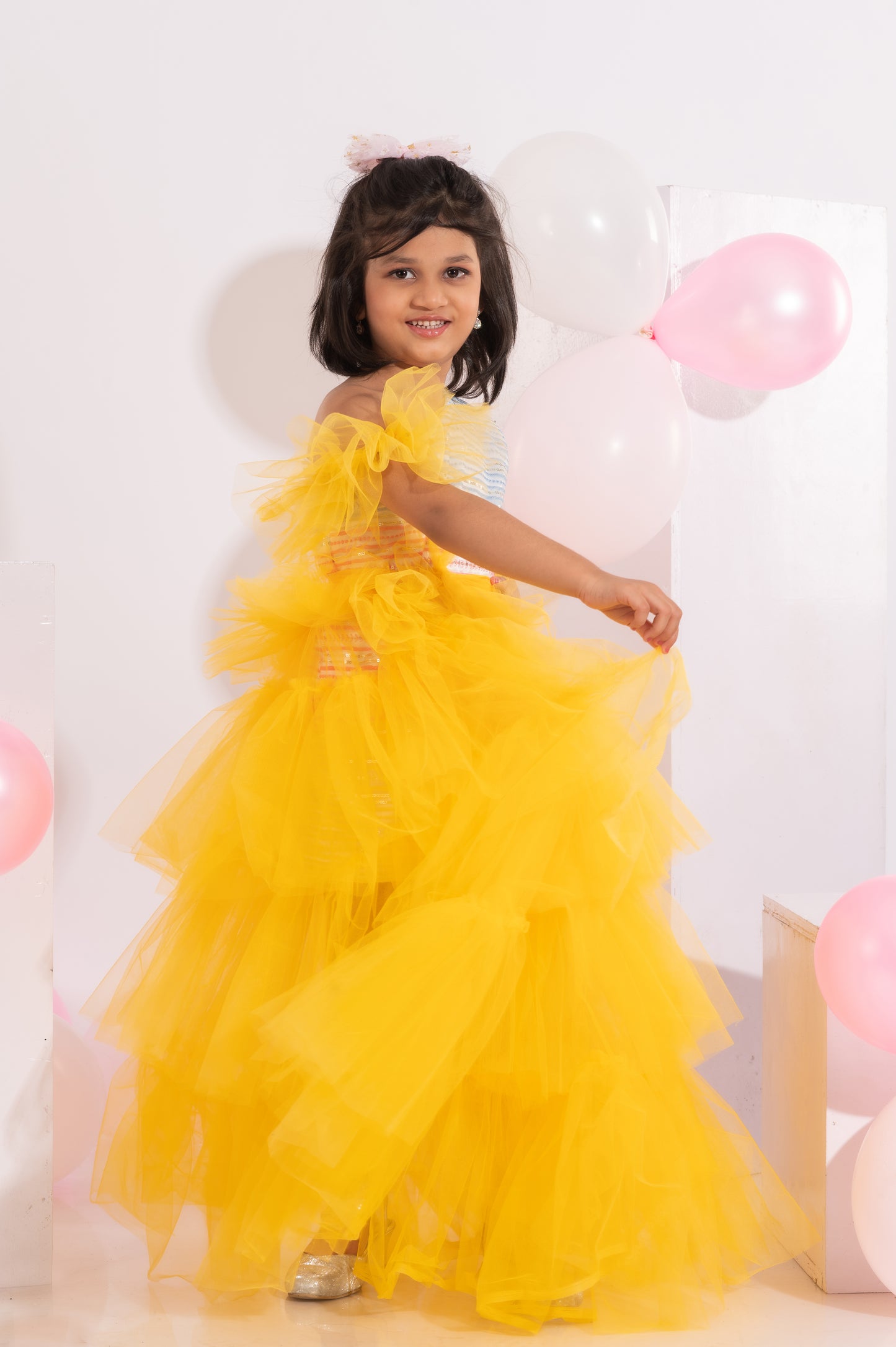dress for girls with detachable ruffle trail