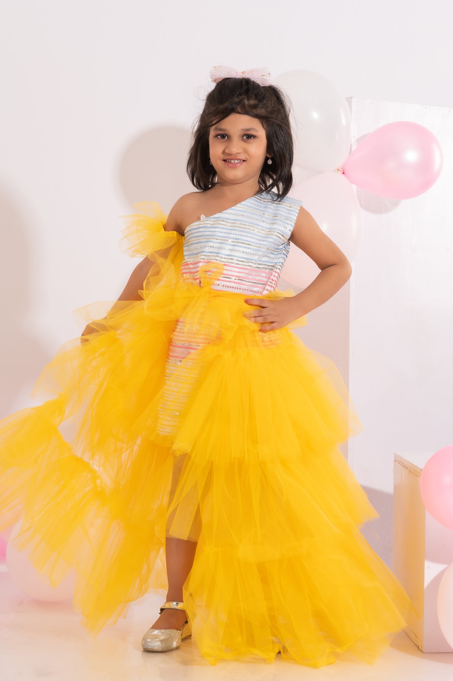 dress for girls with detachable ruffle trail