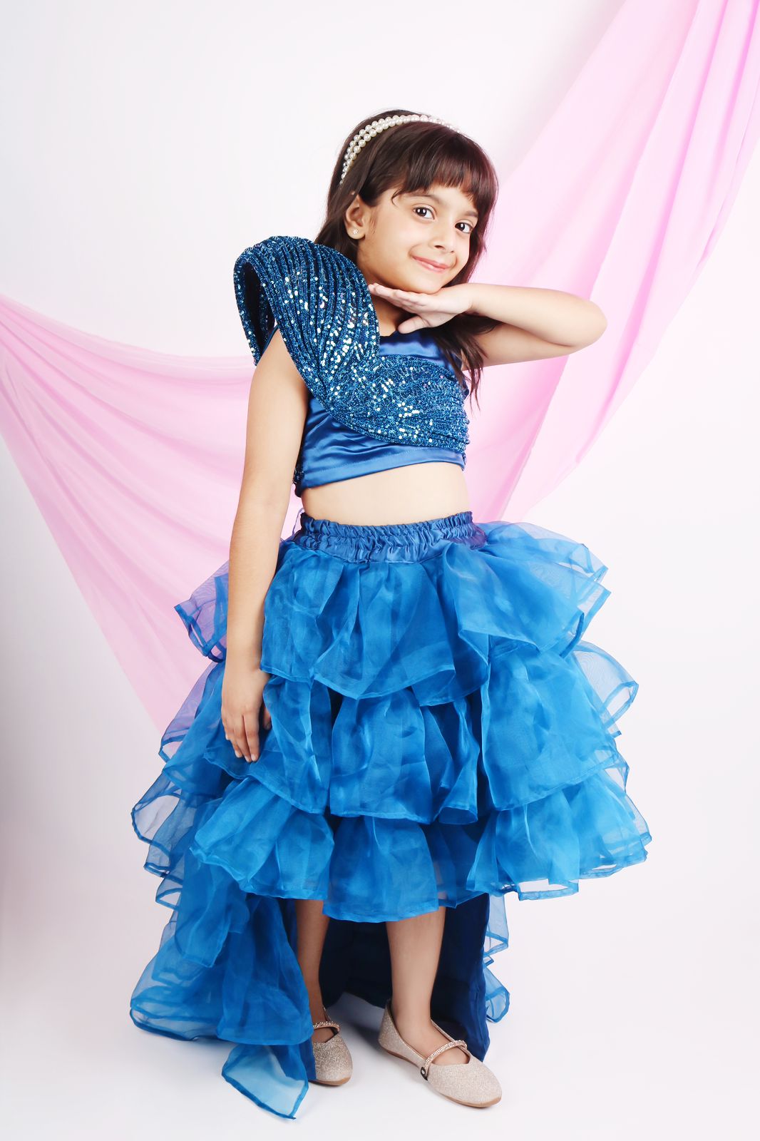 High-low skirt and crop top for girls