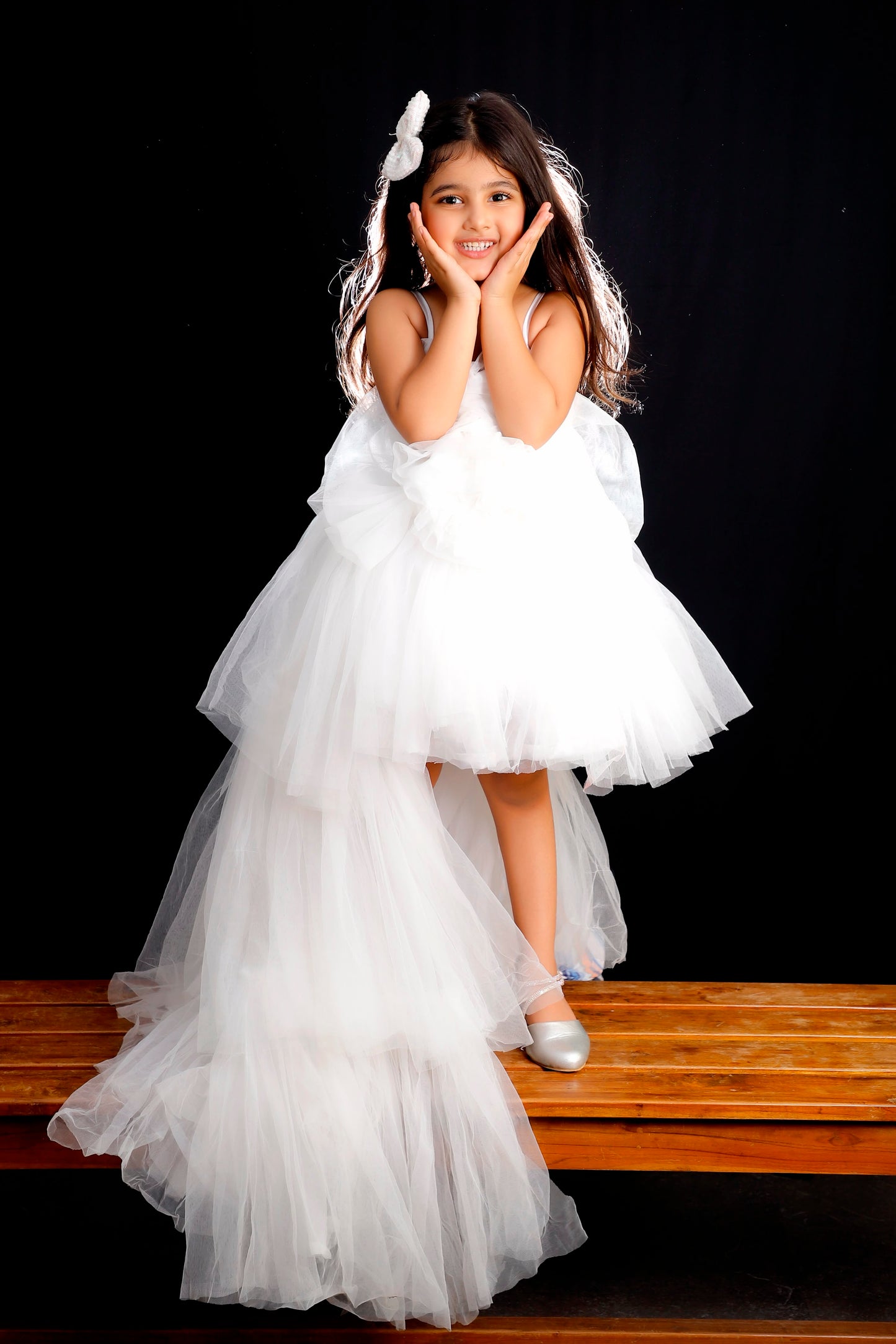 Dress for girls with detatchable trail
