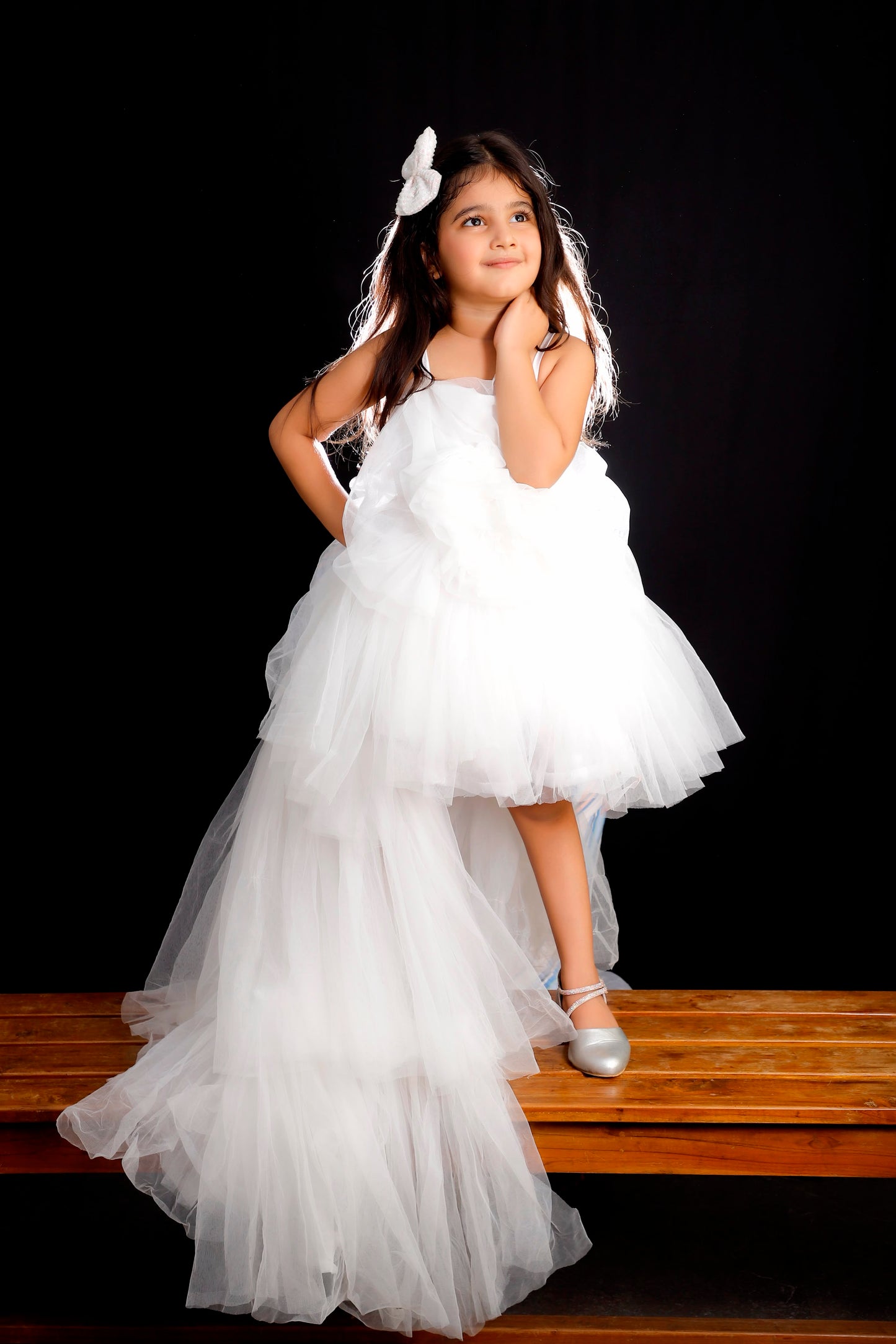 Dress for girls with detatchable trail
