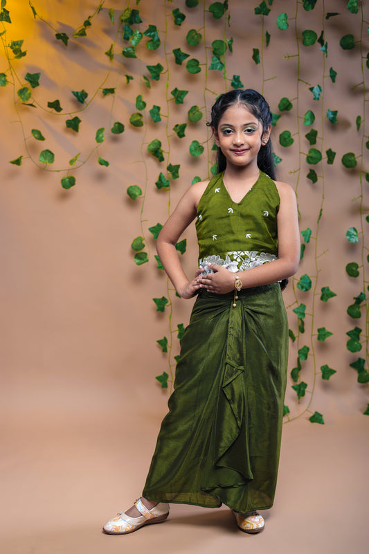 Drape skirt with halter-neck top for girls