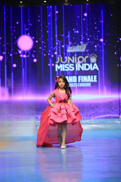 Dress for girls with trail