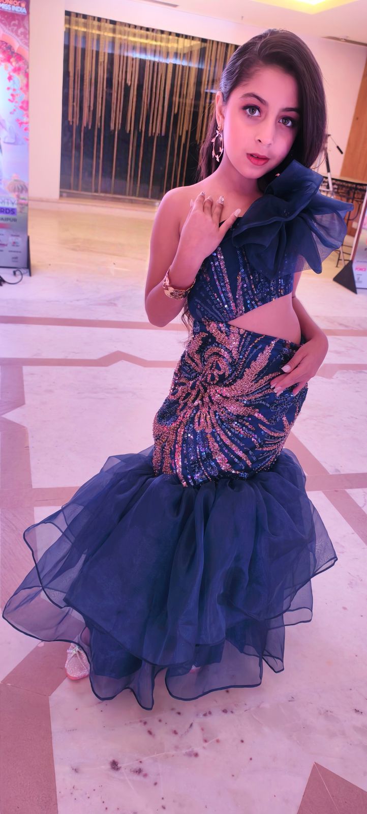 Fish-cut gown for girls