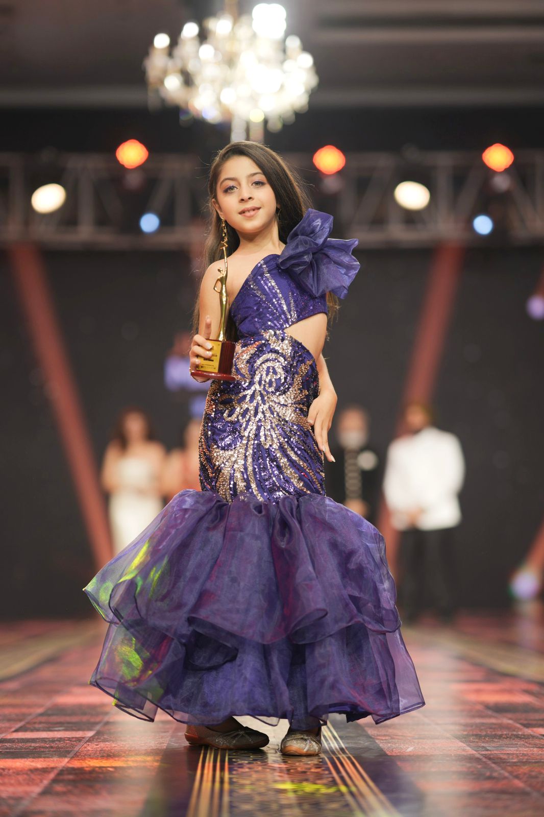 Fish-cut gown for girls